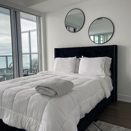 1 Bedroom Waterfront Condo تورونتو المظهر الخارجي الصورة