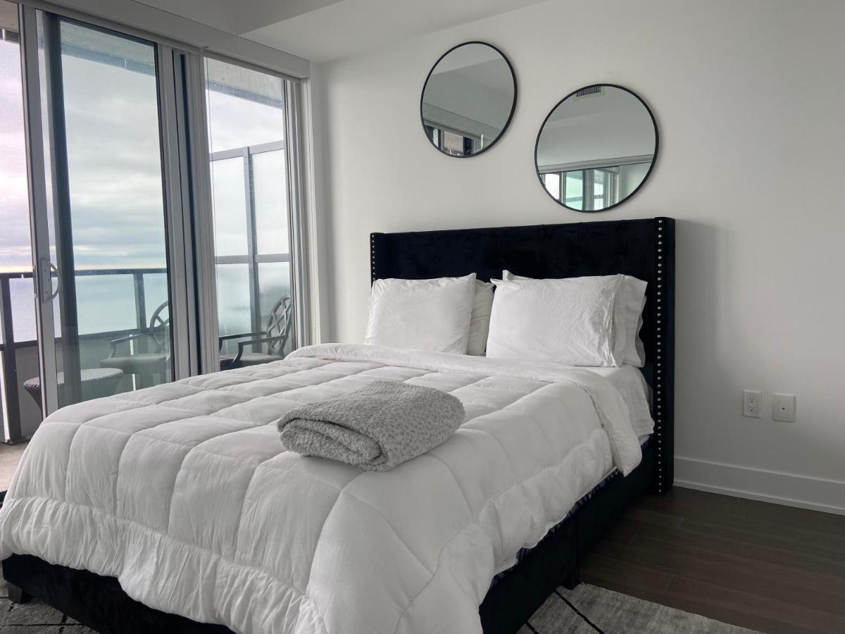 1 Bedroom Waterfront Condo تورونتو المظهر الخارجي الصورة