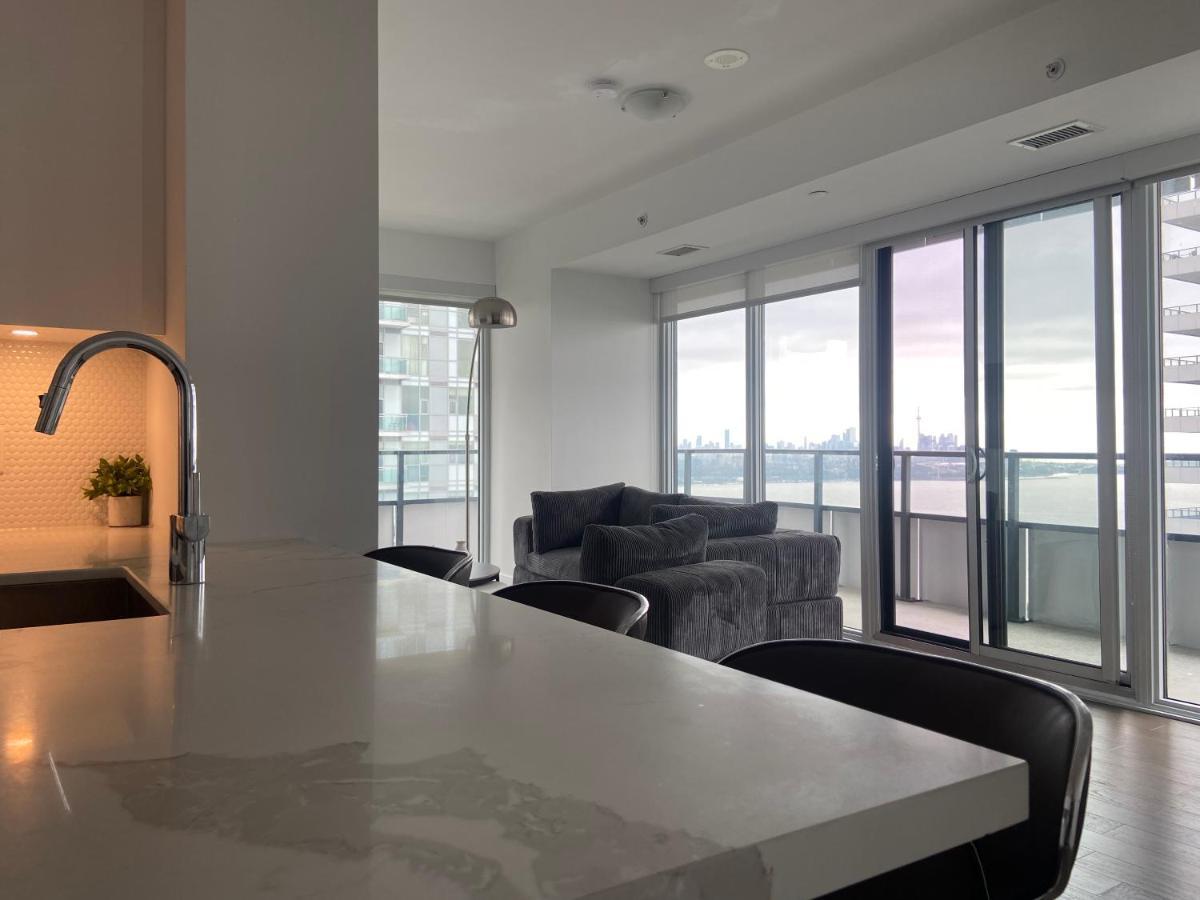 1 Bedroom Waterfront Condo تورونتو المظهر الخارجي الصورة